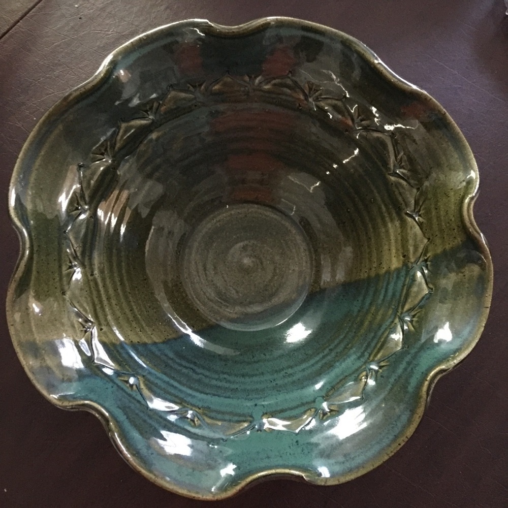 Gorgeous Artisan Pottery Fluted Bowl in Earthtones